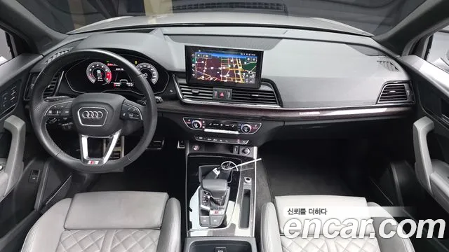 Audi SQ5 — интерьер