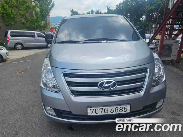 Hyundai Starex