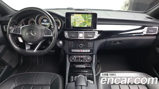 Mercedes-Benz CLS-класс — интерьер
