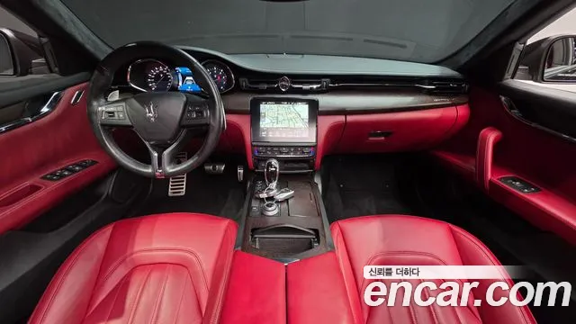 Maserati Quattroporte — интерьер