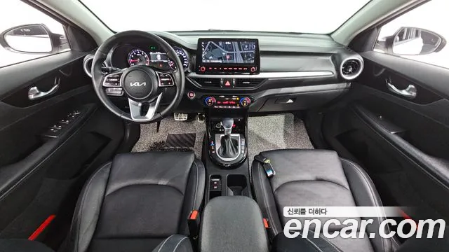 Kia K3 — интерьер