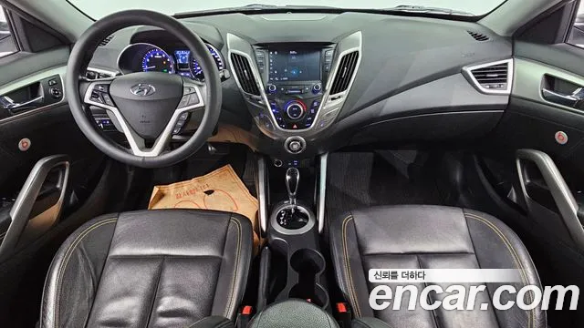 Hyundai Veloster — интерьер