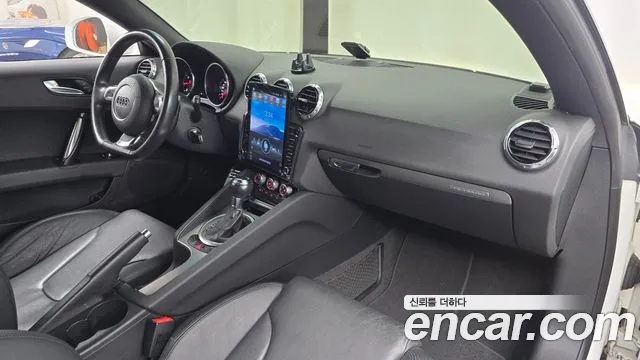 Audi TT — интерьер