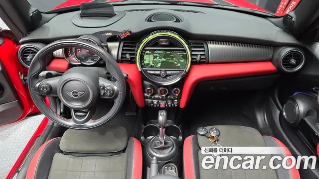 MINI Cooper Convertible — интерьер