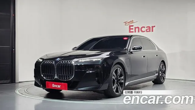BMW 7 серия — экстерьер