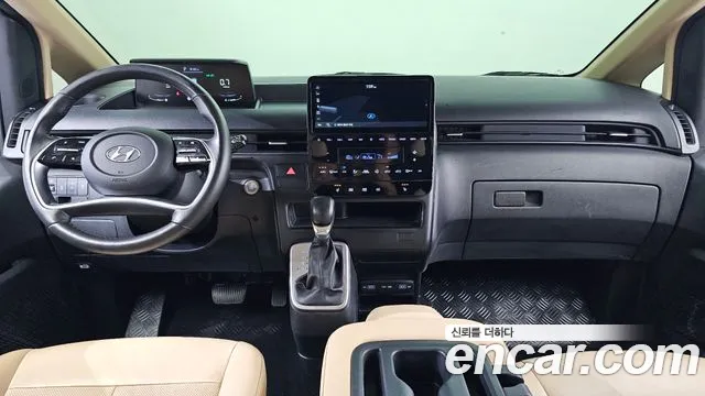 Hyundai Staria — интерьер