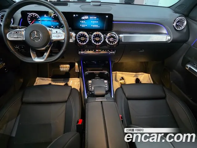 Mercedes-Benz EQB — интерьер