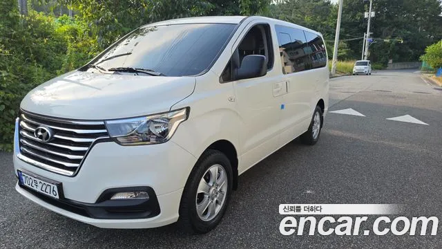 Hyundai Starex