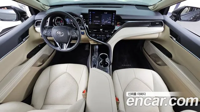 Toyota Camry — интерьер
