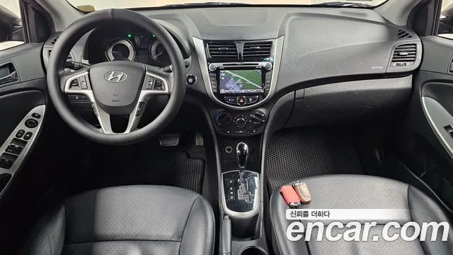 Hyundai Accent — интерьер