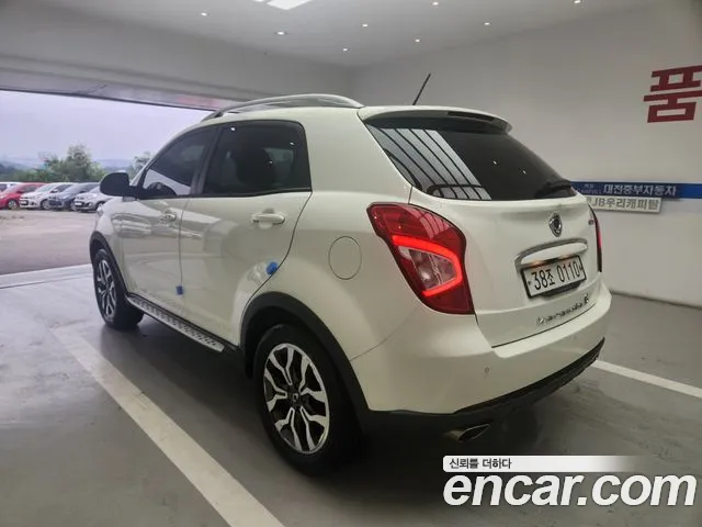 KG Mobility Korando — интерьер