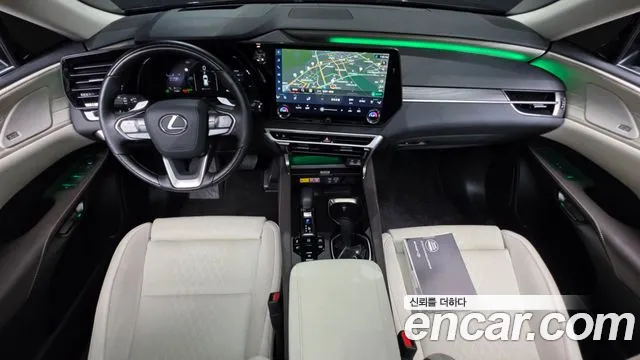 Lexus RX — интерьер