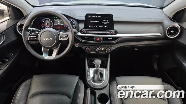 Kia K3 — интерьер