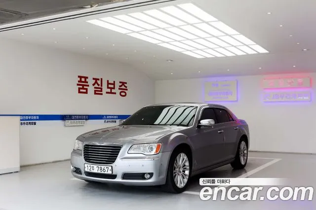 Chrysler 300C — интерьер
