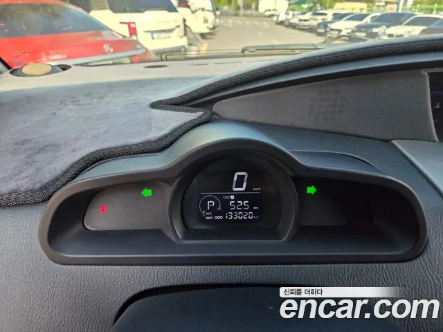 KG Mobility Korando — интерьер
