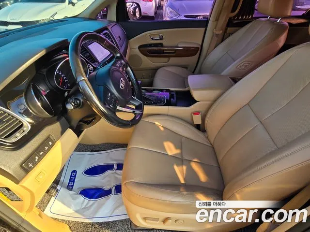 Kia Carnival — интерьер