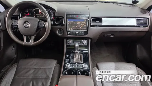 Volkswagen Touareg — интерьер