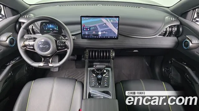 BYD Atto 3 — интерьер