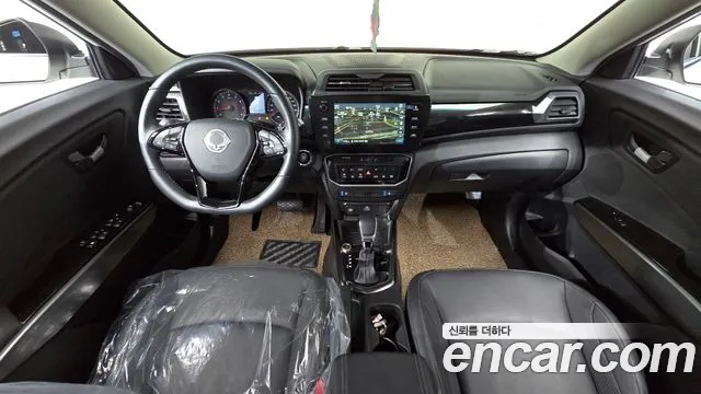 KG Mobility Tivoli — интерьер