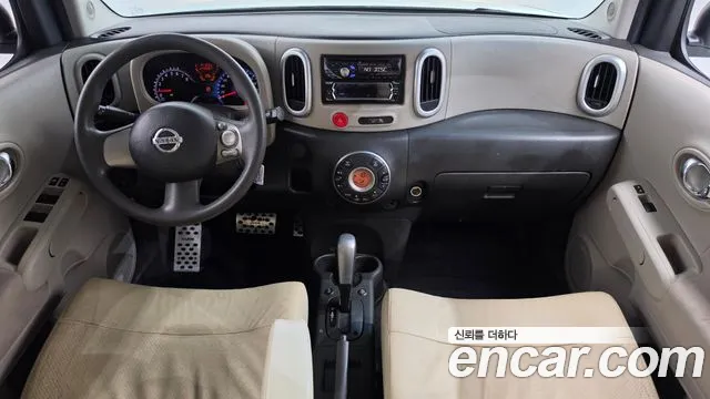 Nissan Cube — интерьер