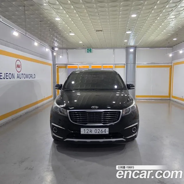 Kia Carnival — экстерьер