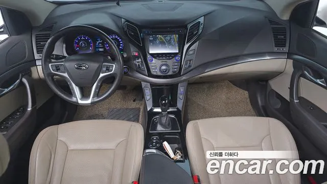Hyundai i40 — интерьер