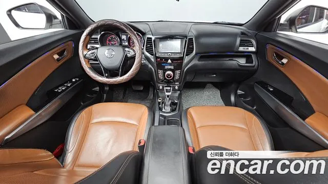 KG Mobility Tivoli — интерьер