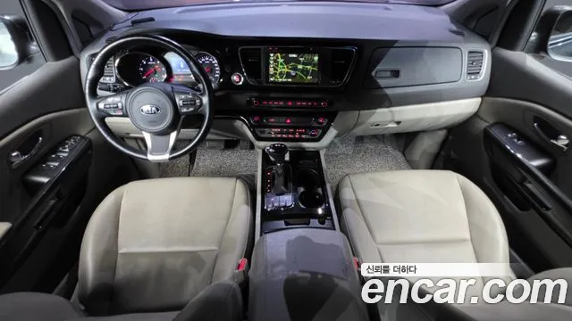 Kia Carnival — интерьер