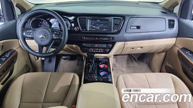 Kia Carnival — интерьер