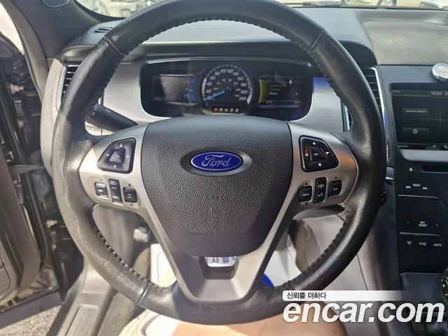 Ford Taurus — интерьер