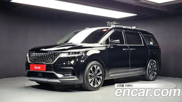 Kia Carnival — экстерьер