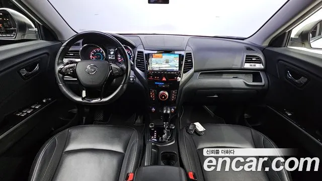 KG Mobility Tivoli — интерьер
