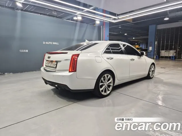 Cadillac ATS — интерьер