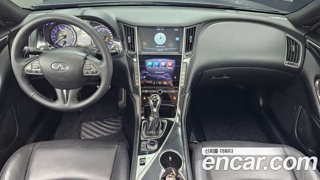 Infiniti Q50 — интерьер
