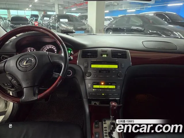 Lexus ES — интерьер