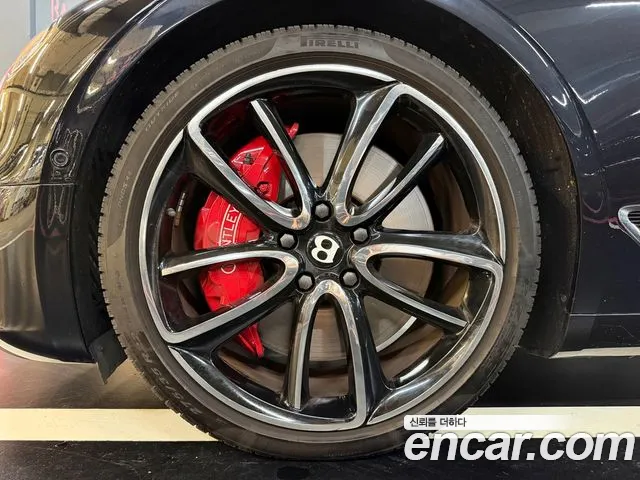 Bentley Continental — интерьер