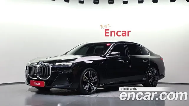BMW 7 серия — экстерьер
