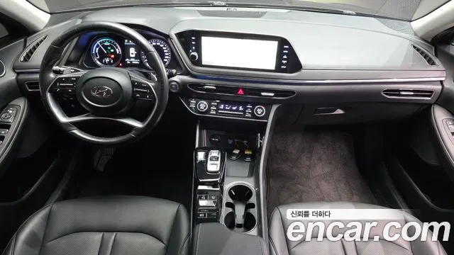 Hyundai Sonata — интерьер