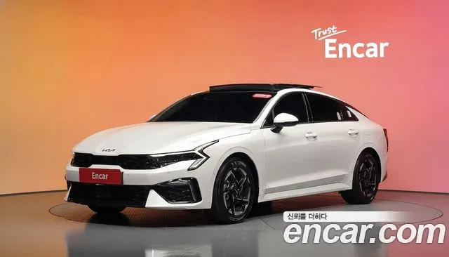 Kia K5 — экстерьер