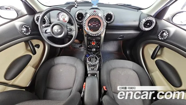 MINI Countryman — интерьер