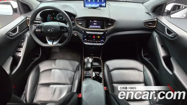 Hyundai Ioniq — интерьер