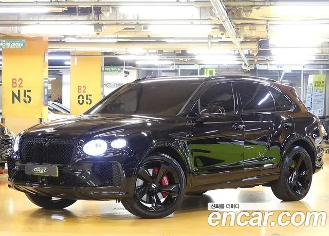 Bentley Bentayga — экстерьер