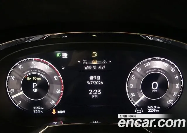 Bentley Bentayga — интерьер