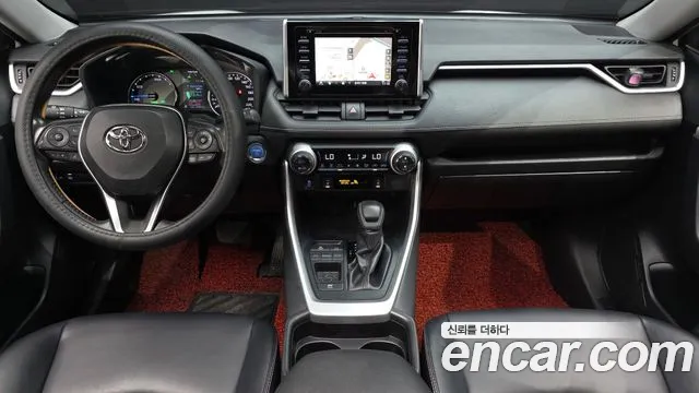 Toyota RAV4 — интерьер