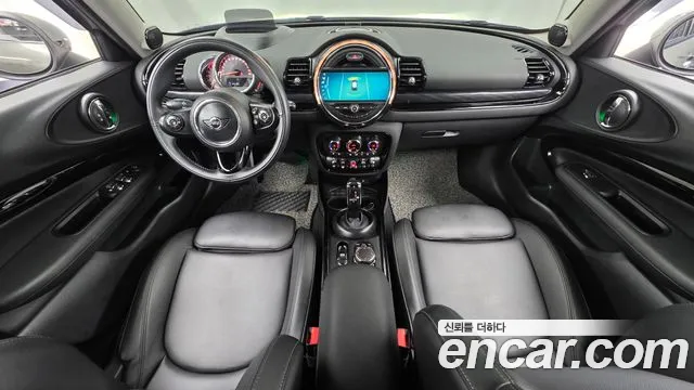 MINI Clubman — интерьер