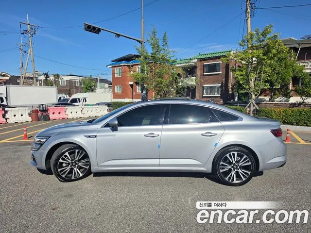 Renault Korea SM6 — интерьер