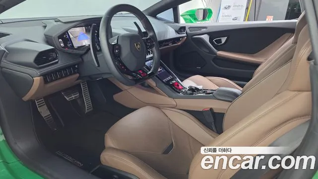 Lamborghini Huracan — интерьер