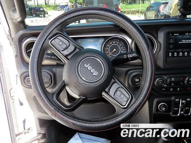 Jeep Wrangler — интерьер
