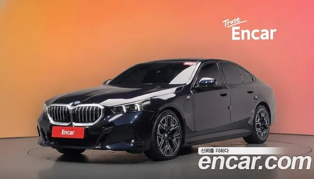 BMW 5 серия — экстерьер