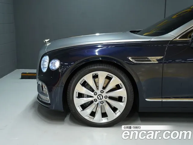 Bentley Flying Spur — интерьер